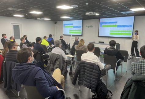 Imagen de la noticia La Mesa de Excelencia Operacional se reúne en Schneider Electric